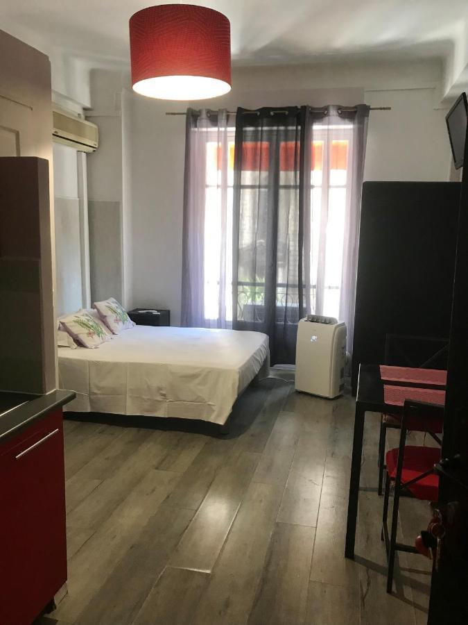 نيس Azur City Hotel المظهر الخارجي الصورة